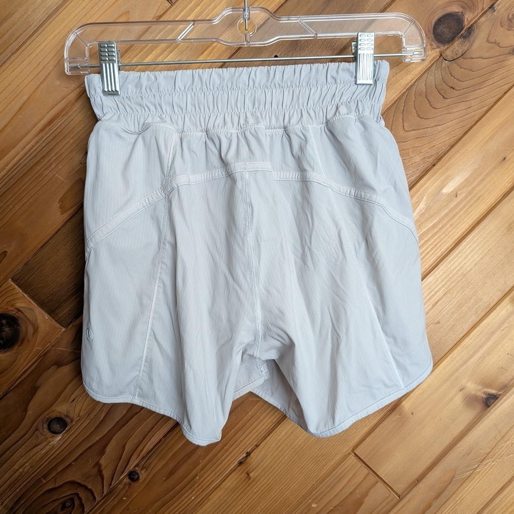 Lululemon Athletica Track That High-Rise Shorts Size 2 - Picture 3 of 7